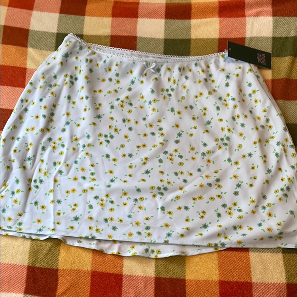 NWT Wild Fable‎ Blue and Yellow Floral Skirt Size Medium